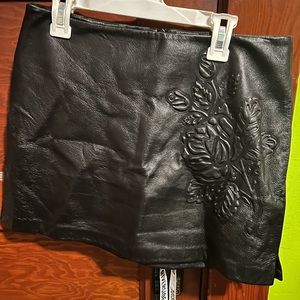 Like new Michele bohbot bisou bisou leather skirt